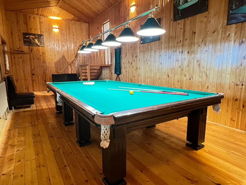 Дом с баней, бильярдом и бассейном в Подмосковье