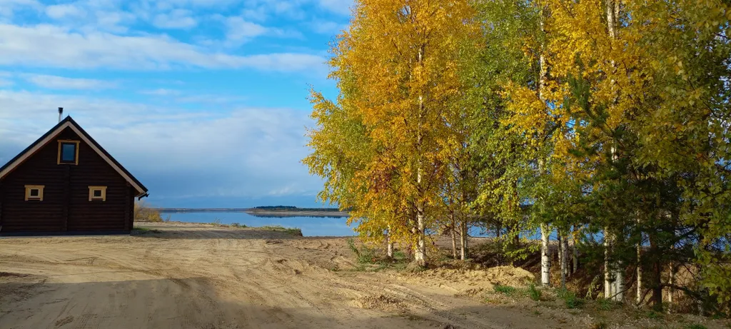 Дом с баней на берегу Северной Двины