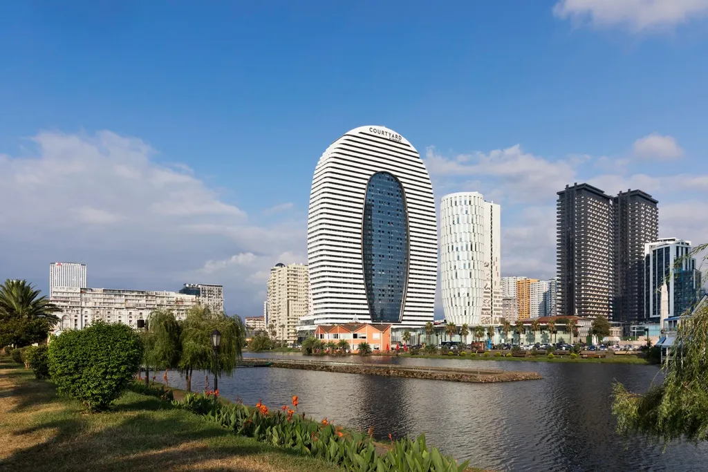 Современная квартира рядом с морем в Alliance Palace Batumi