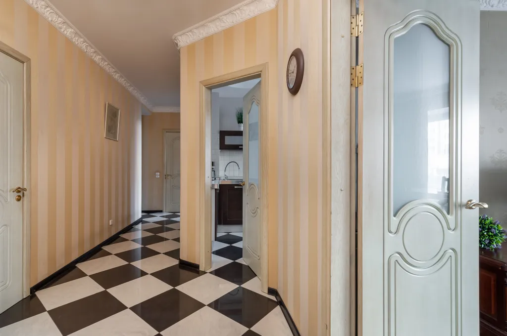 3-комнатный апартамент с балконом в центре столицы