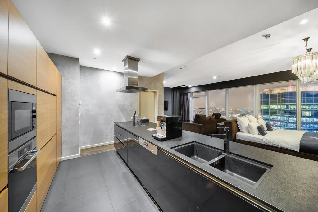 Deluxe jacuzzi 64 floor