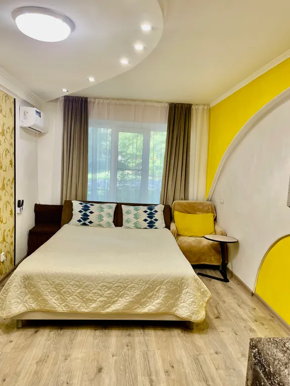 Комфортная квартира близ питьевой галереи