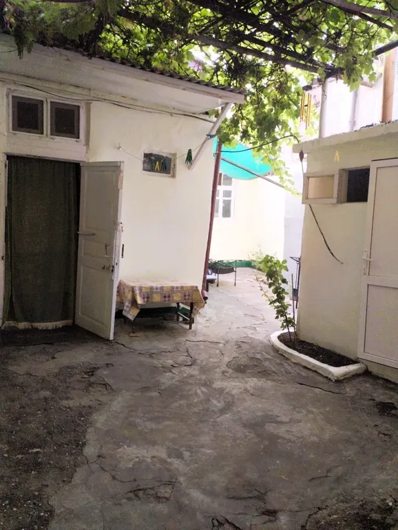 Домик в центре рядом с морем