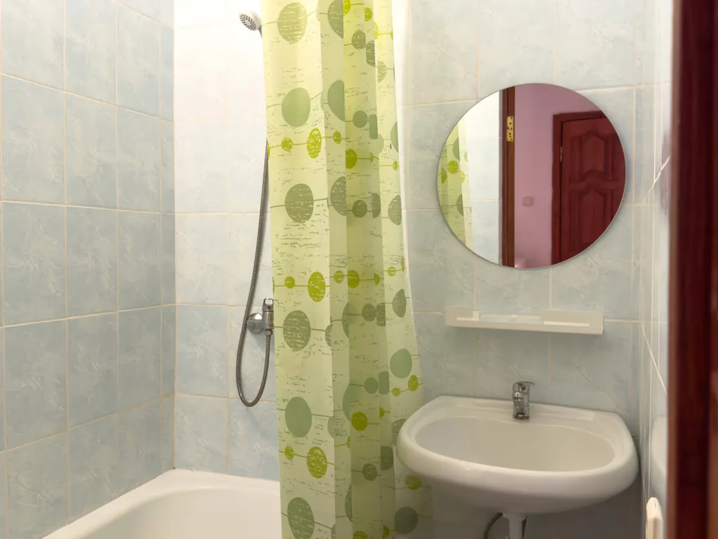 Четырехместный номер с 2 отдельными комнатами и балконами