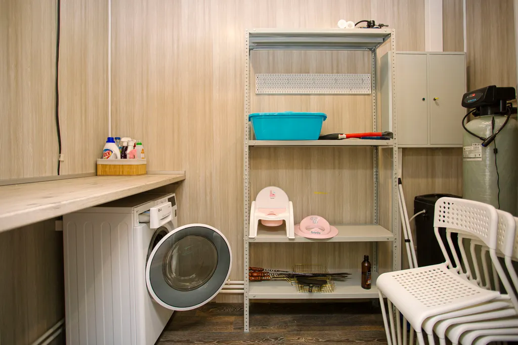 Дом на берегу реки