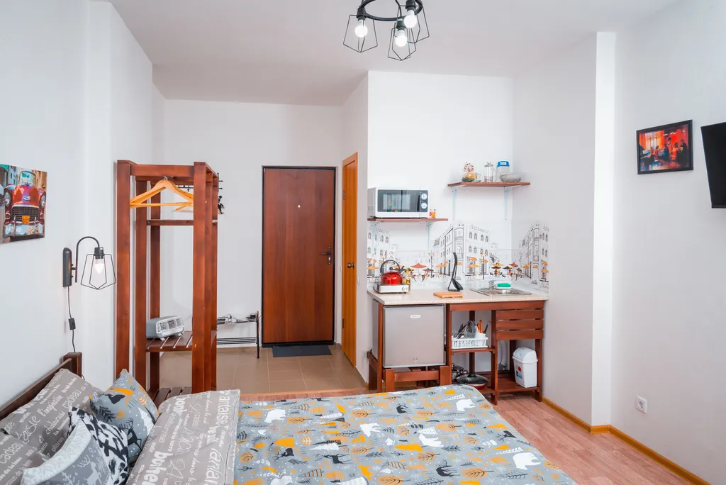 Студия на Холмогорова