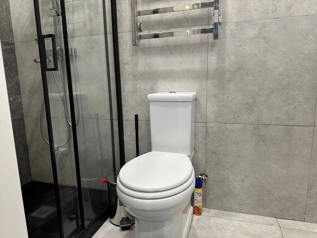 Отдельная квартира-студия с парковкой в центре города