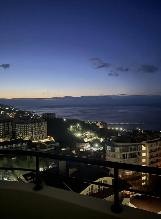 Дизайнерская квартира с потрясающем видом на море и горы