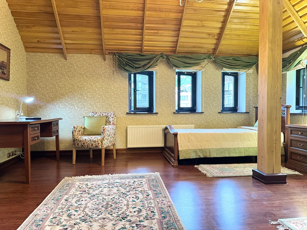 Квартира 3-к квартира в Светлогорске возле Тихого озера — Светлогорск