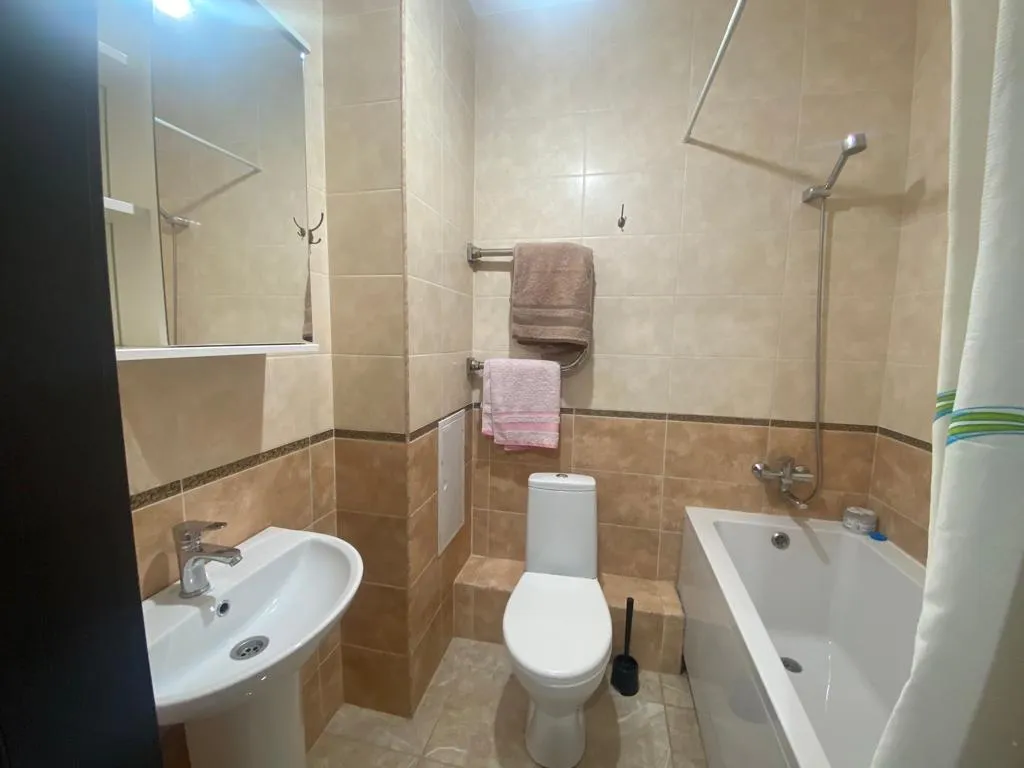 Студия с красивым видом из окна