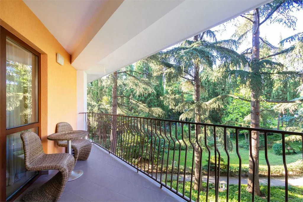 Квартира в Парк - отеле ПОРТО МАРЕ.
Номер Фемели с кухней А122.