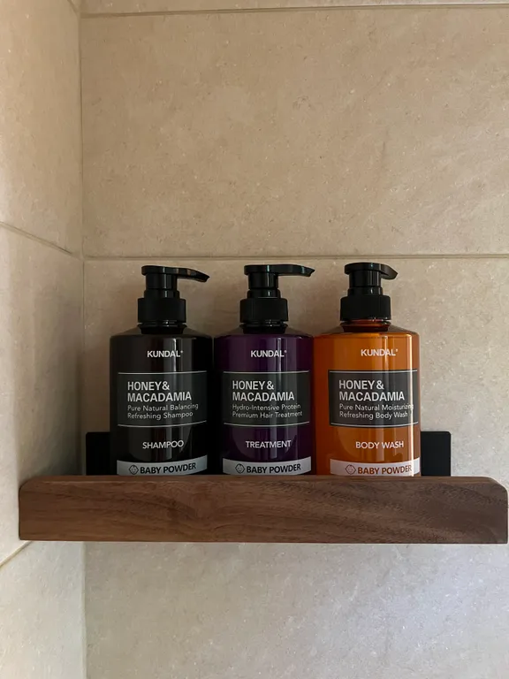 С сауной и камином одноэтажный барн в березовой роще