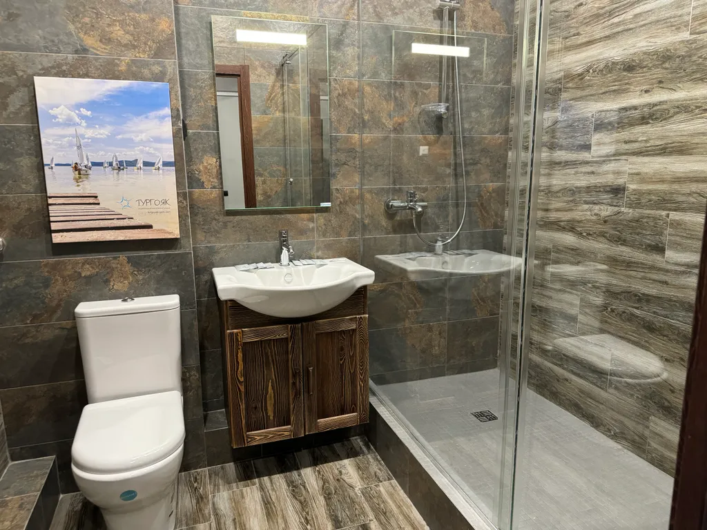 Большая студия с видом на лес