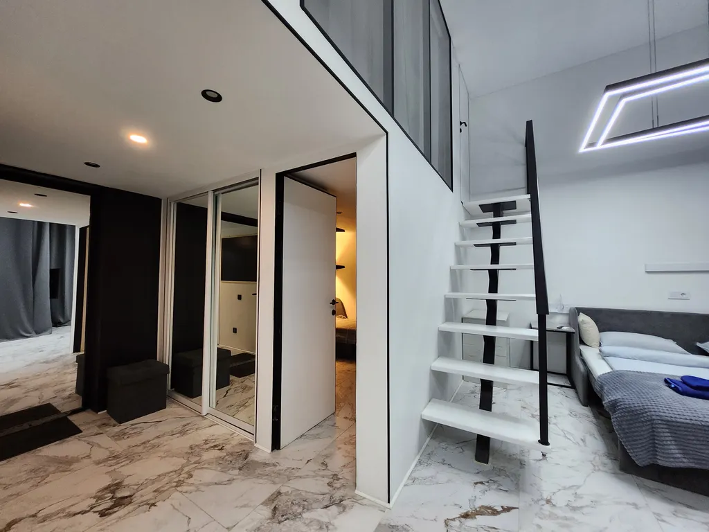 Квартира Квартира Двухуровневая для 1-6 гостей: бесконтактно, полный набор техники — Нахабино