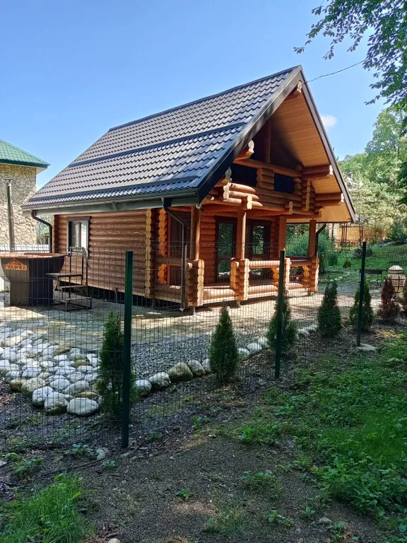 Сруб с банным чаном