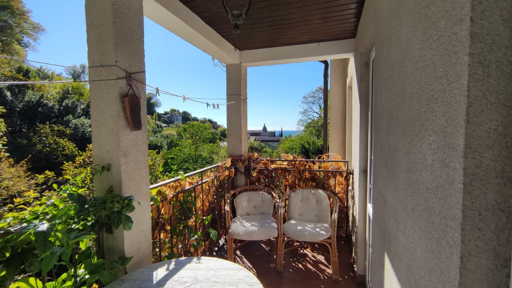 Квартира 2-комнатная Квартира — Гагра