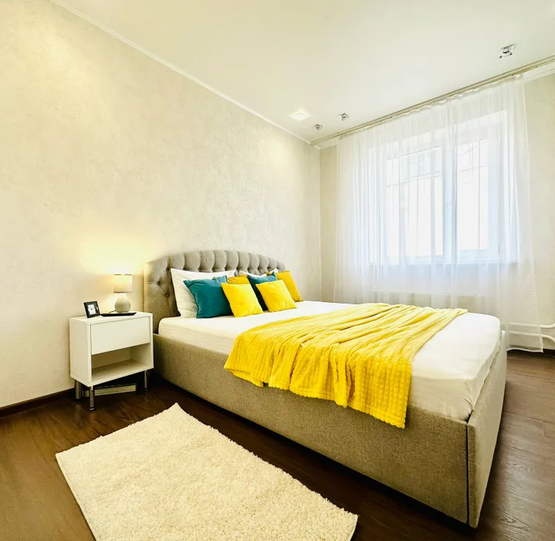 Уютная 2-комнатная квартира с балконом в центре города — аренда посуточно в Ноябрьск