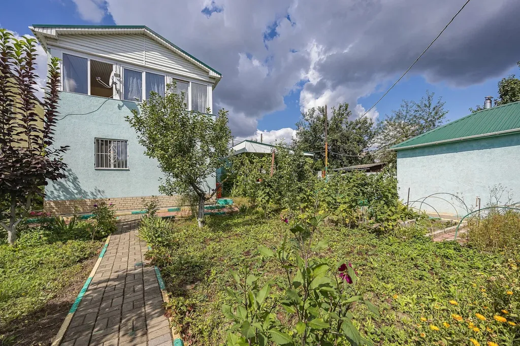 Дом в черте города