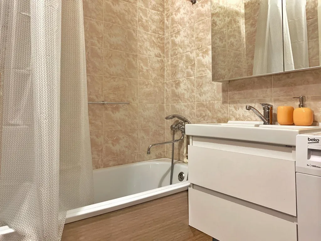 Удобная евродвушка рядом с ареной трактор, от 3-х суток скидки