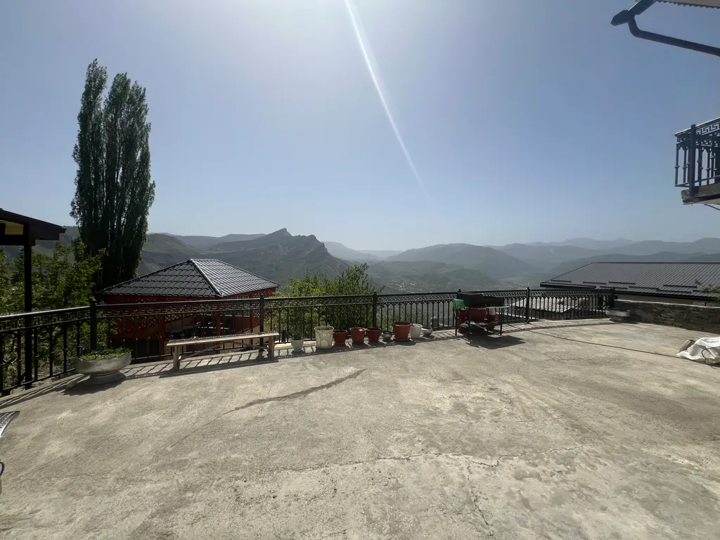 Дом в Гунибе с видом на горы