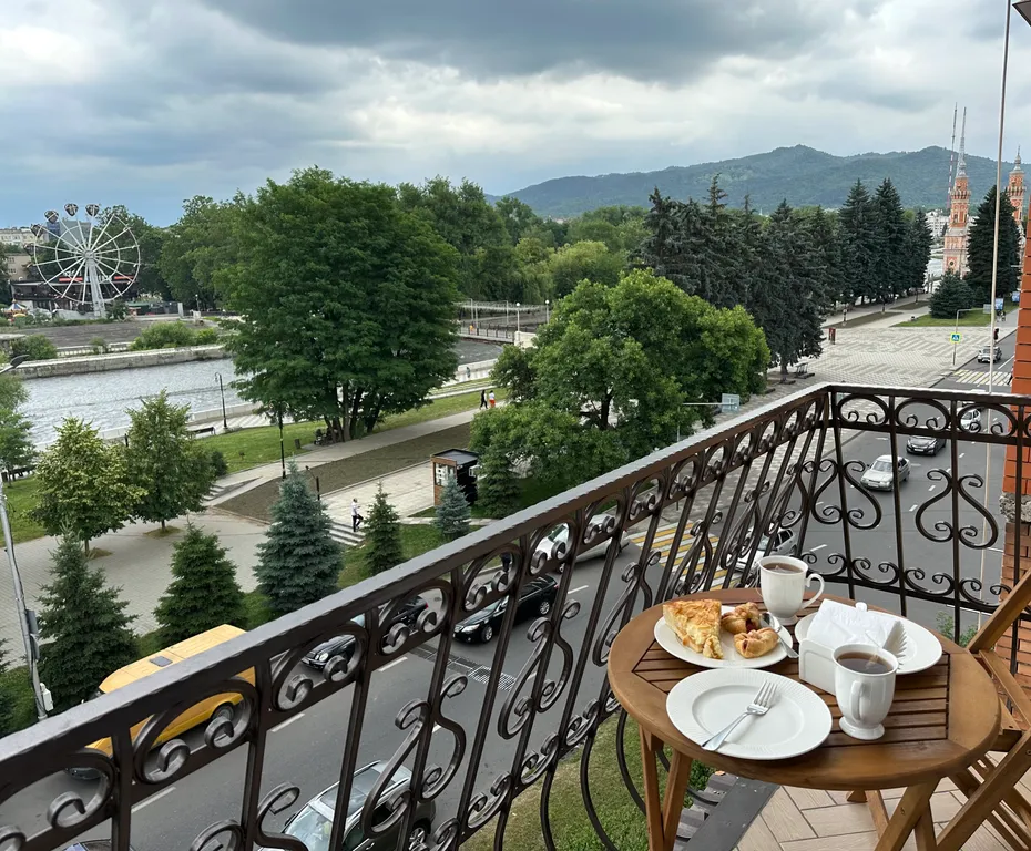 Уютная квартира в центре города с прекрасными рассветами и закатами