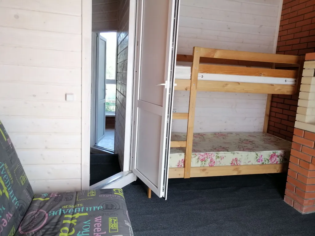 Дом-беседка с зоной барбекю и комнатой отдыха