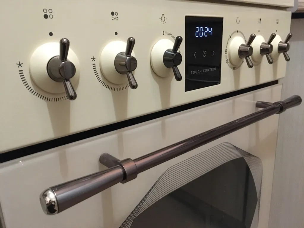 Уютная однокомнатная квартира с дубовой мебелью