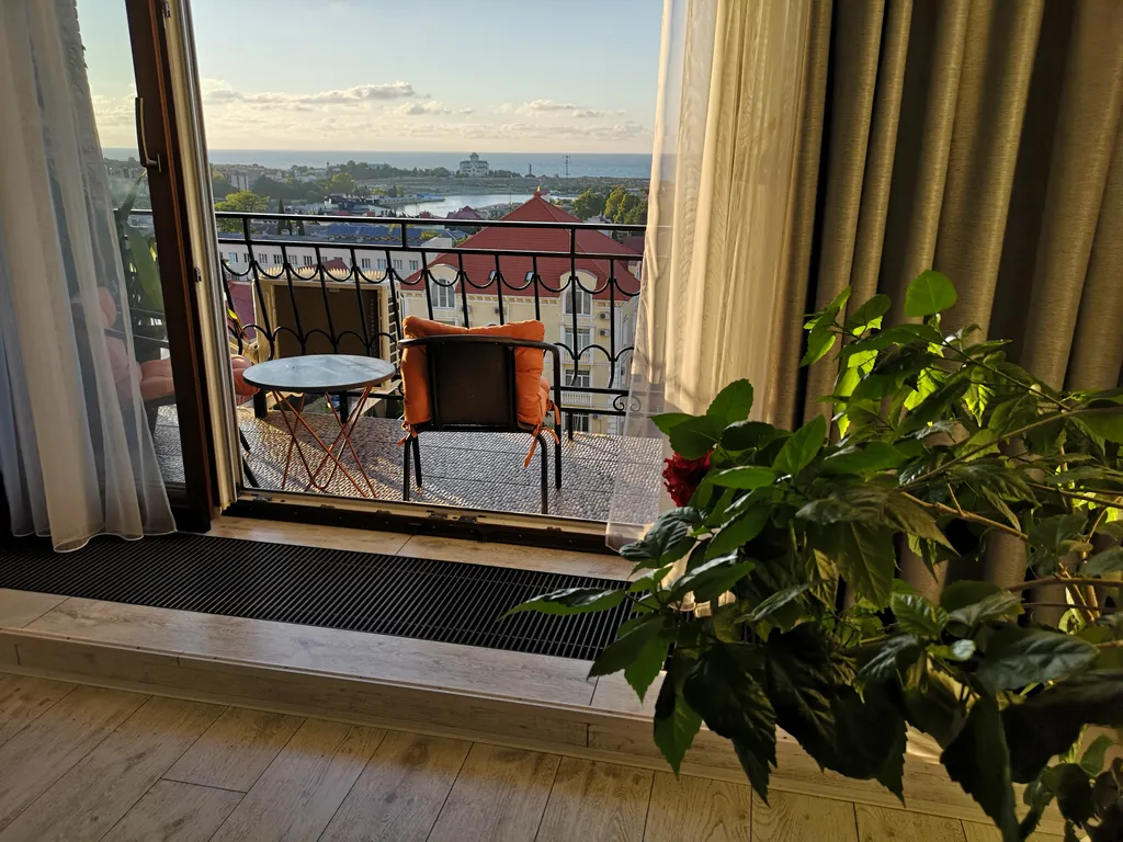 Квартира Уютная квартира с видом на море и Херсонес недалеко от центра — Севастополь