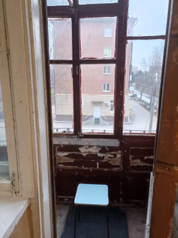 Комната в коммуналке