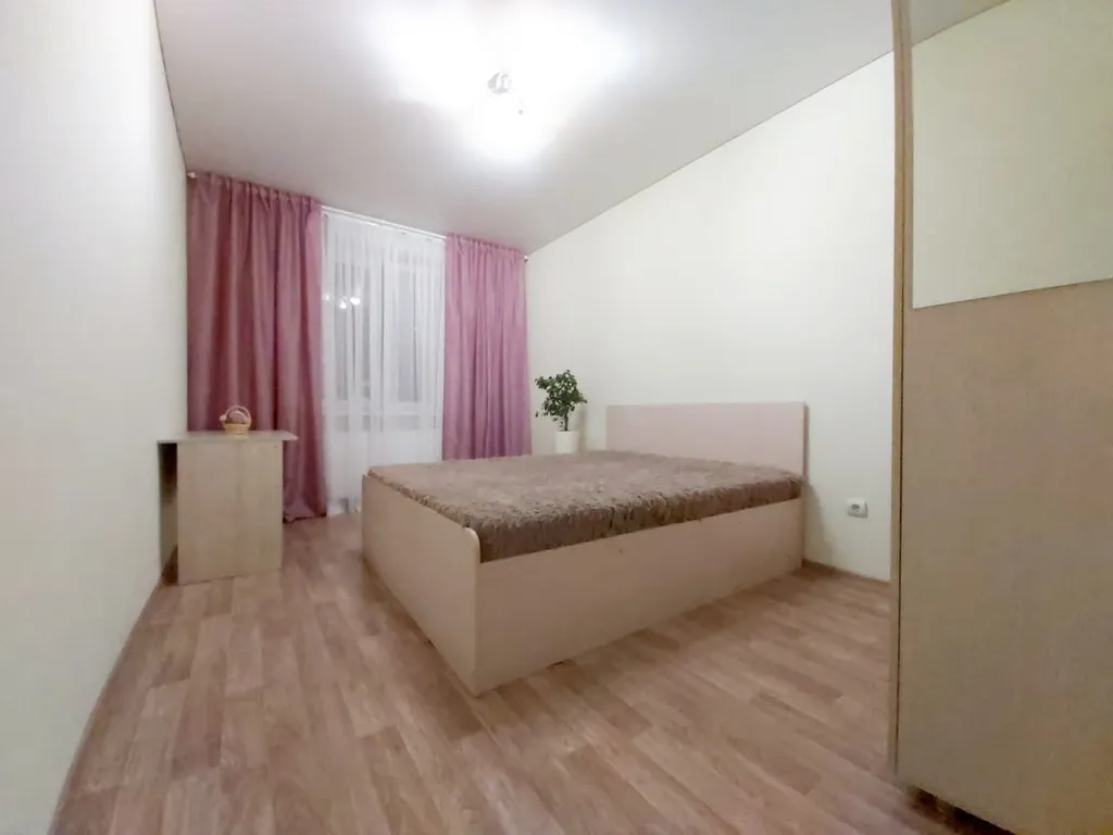 Просторная трешка рядом с Зоопарком