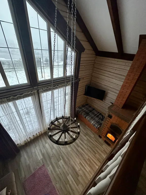 Уютный Дом на горе со вторым светом