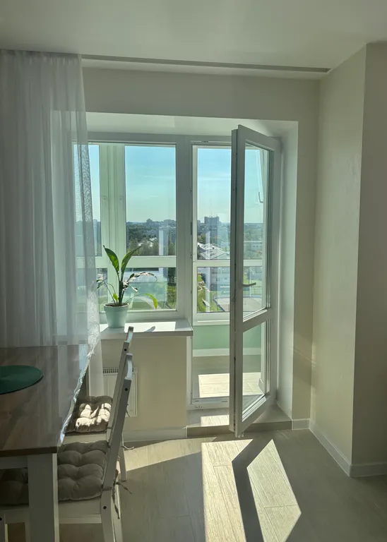 Шикарная евродвушка, высокий этаж, красивый вид, близко центр города