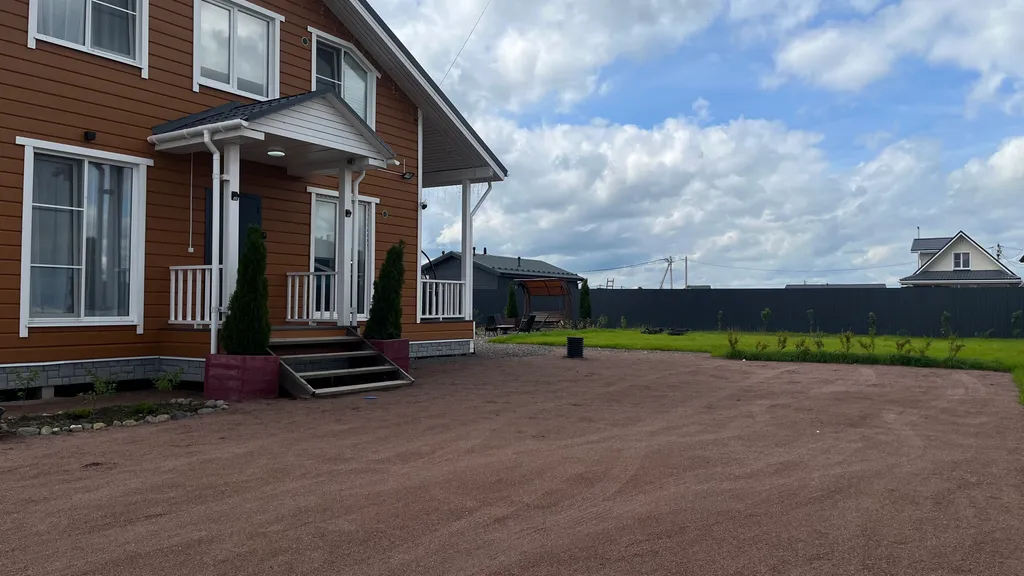 Коттедж Дом с бассейном и сауной у пруда — аренда посуточно в Санкт-Петербург