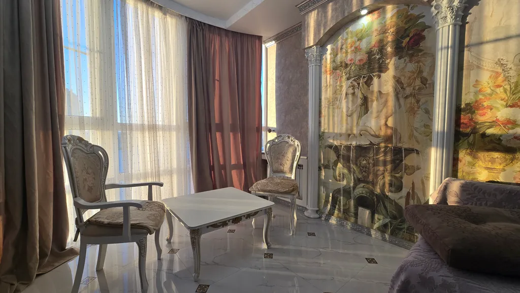 Роскошная двухуровневая квартира на верхнем этаже с видом на закаты