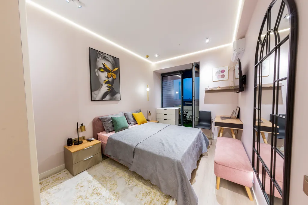 Уютная и теплая квартира в NRG U Tower