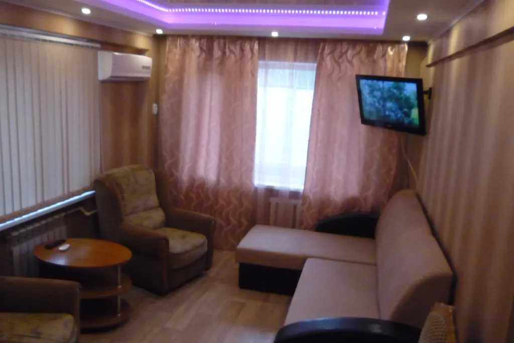 Однокомнатная квартира в районе жд вокзала — аренда посуточно в Орск