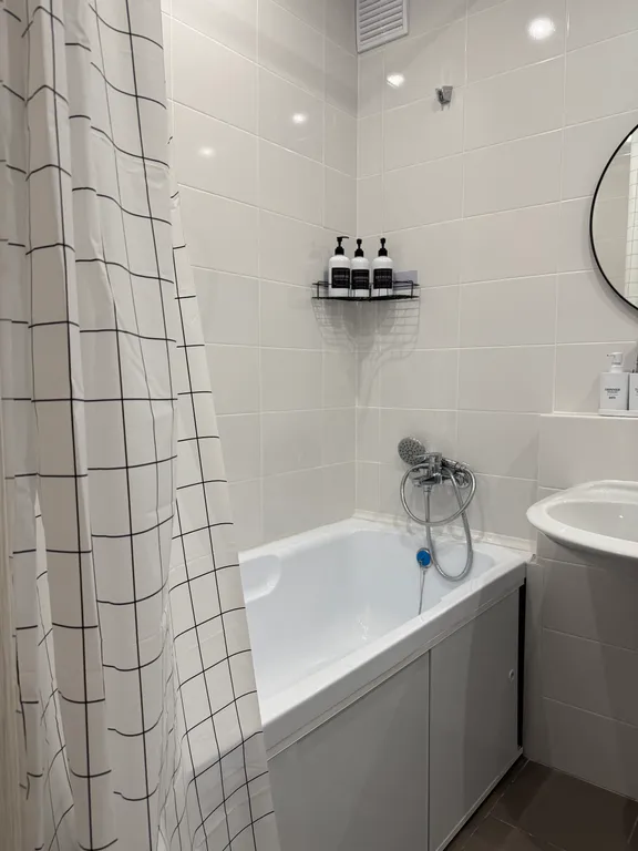 Просторная студия в шаговой доступности от Ледового дворца