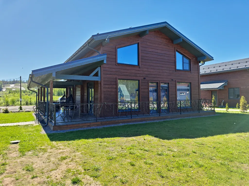 Коттедж Коттедж рядом с Красным озером — Светлое