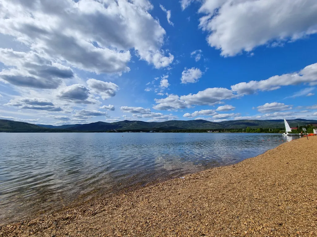 Уютная студия на берегу озера якты -куль (банное) в жк Родина
