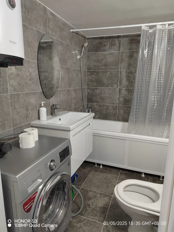 Шикарная двухуровневая студия в центре