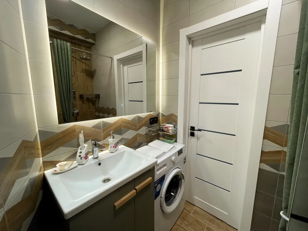 Апартаменты с террасой 60 м2 собственным бассейном, 3 минуты до пляжа