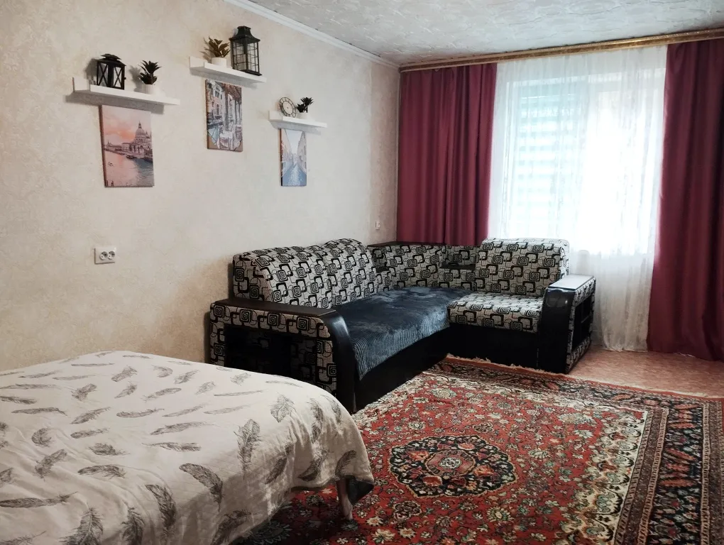 Квартира Чиcтaя, уютнaя 1-комнaтная квартирa в центpальнoм pайоне — аренда посуточно в Курчатов