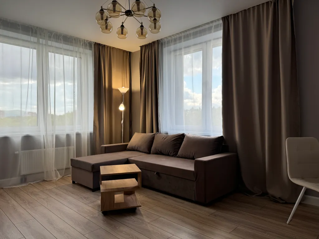 Светлая и уютная квартира рядом с СФУ