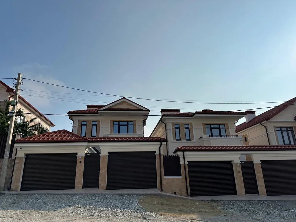 Роскошный дом с бассейном и сауной