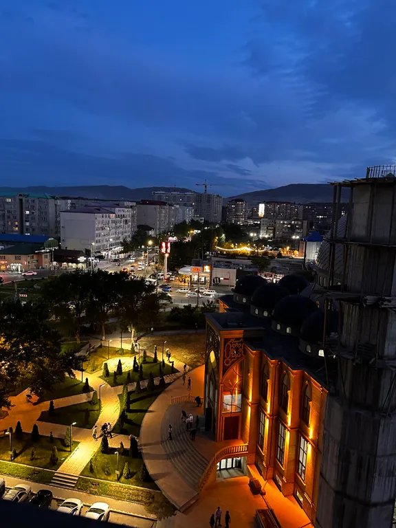 Квартира Квартира рядом с морем, в самом развитом р-не города с видом на горы — Махачкала