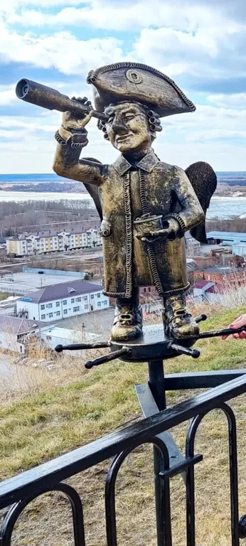 Апартаменты близко к Кремлю, ДС Кристалл, Драматическому театру