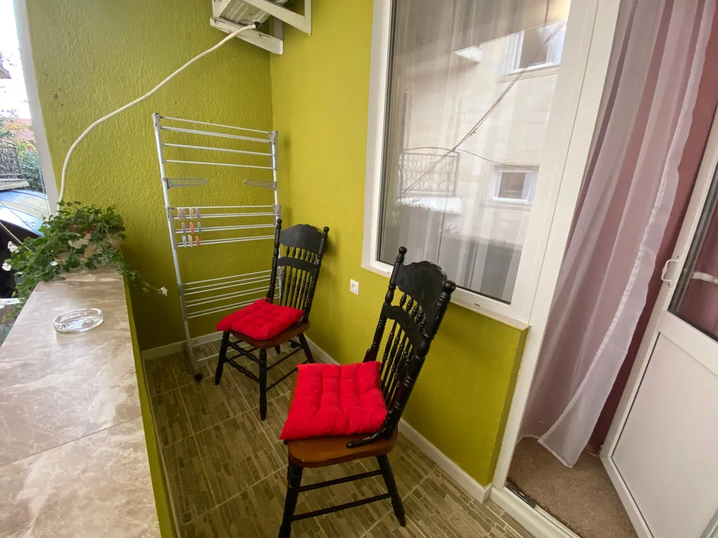 Квартира Однокомнатная квартира в центре, 200м от моря — Адлер