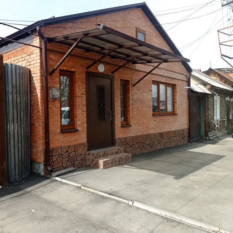 Коттедж Уютный частный дом в центре города — аренда посуточно в Владикавказ