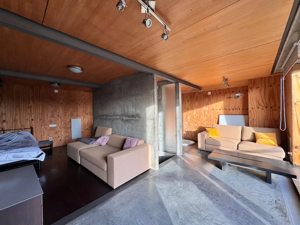 Эксклюзивная квартира в стиле лофт в элитном районе Светлогорска