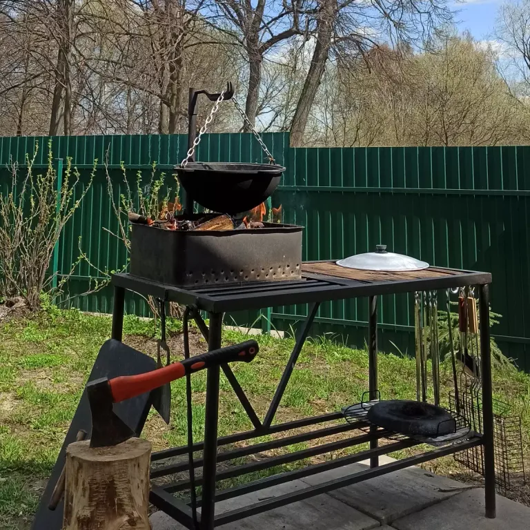 Уютный бревенчатый дом Life veranda на берегу пруда с баней на дровах